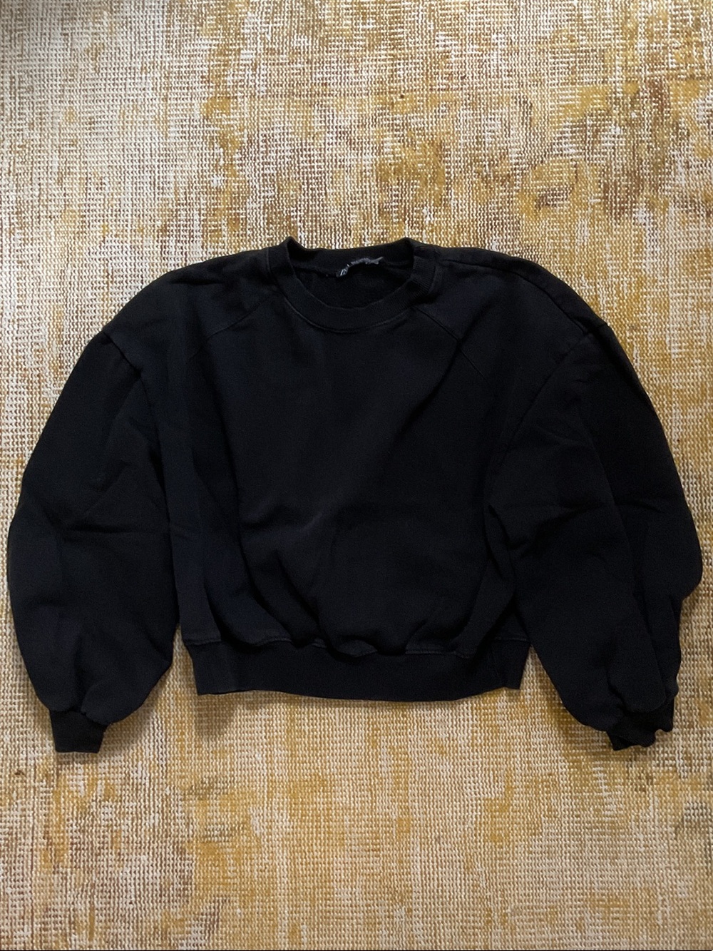 Zara Black Puff-Sleeve Cropped Crewneck Sweatshirt